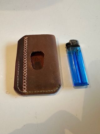 Cartera de cuero hecha a mano