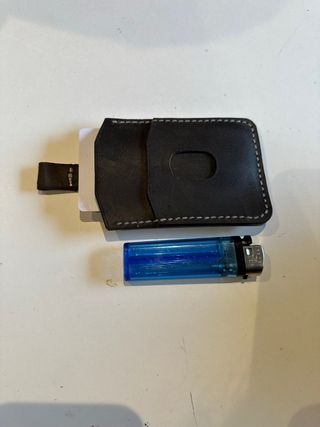 Cartera de cuero hecha a mano