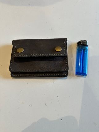 Cartera de cuero hecha a mano