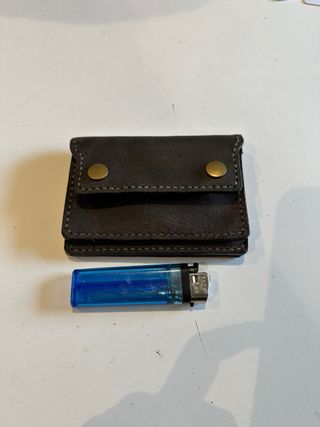Cartera de cuero hecha a mano