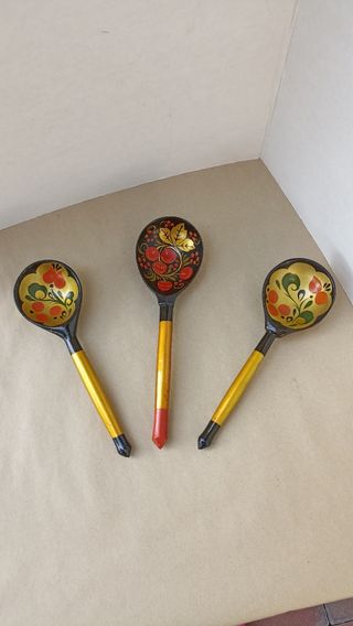 Tre cucchiai artigianato russo