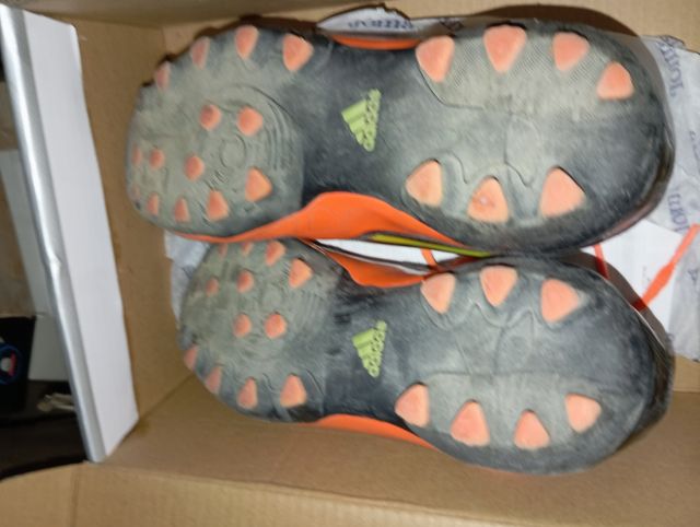 Zapatillas de futbol  con tacos