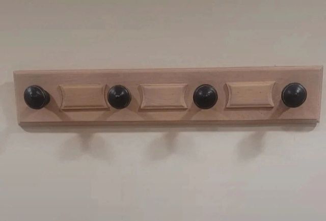 Silla madera maciza,perchero