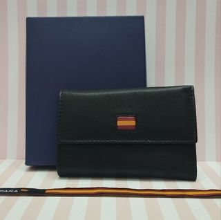 OFERTA. CARTERA LLAVERO PIEL BANDERA + REGALO PULS