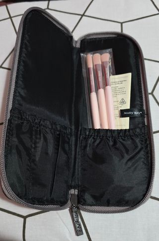Neceser de Brochas Mary Kay