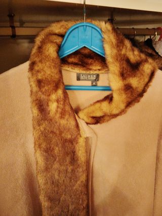 Capa señora , cuello piel , Ralph lauren
