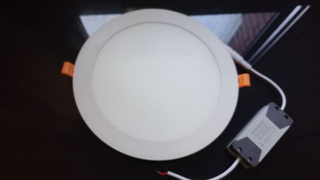 Lampada a led 20w per soffitto