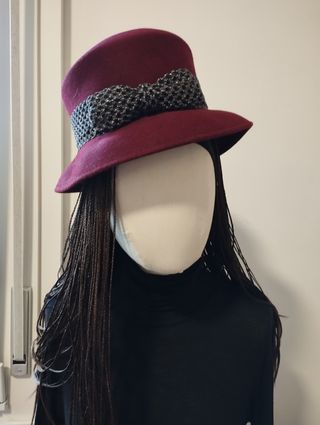 Cappello con tesa retrò