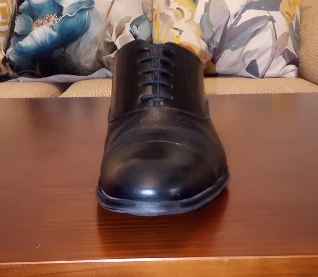Zapatos de vestir. 