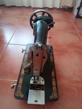 Maquina de coser antigua