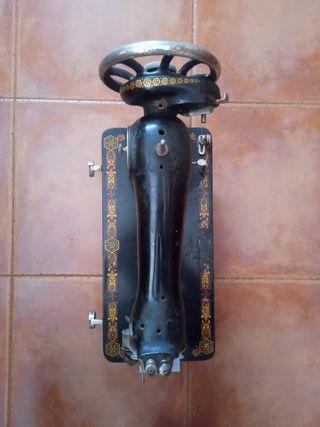 Maquina de coser antigua