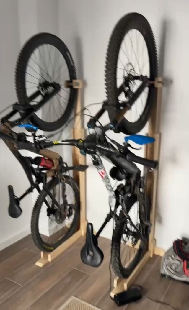 Soporte vertical bicicleta