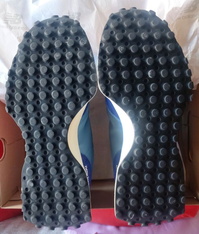 Zapatillas New Balance 327 azul y roja