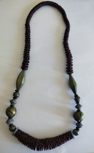 Collar de madera 