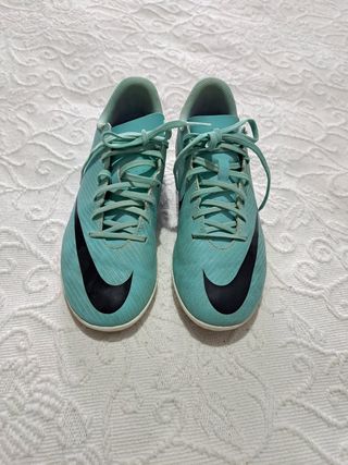 Botas fútbol Nike