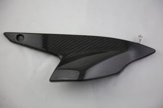 Tapa lateral en carbono BMW R1200R
