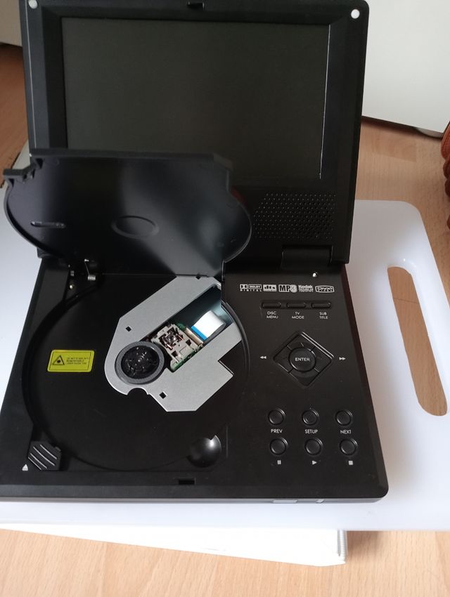 Reproductor DVD para vehículos o casa.