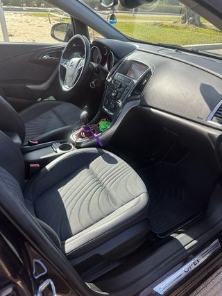Opel Astra 2013