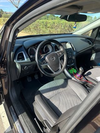 Opel Astra 2013