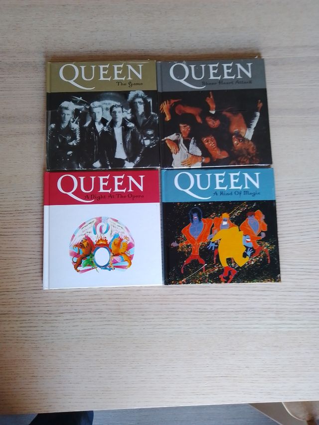 13 libros CDs precintados Queen discográfica EMI