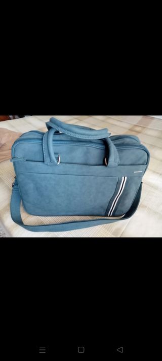 Borsa/Valigetta 24 ore, Carpisa. 