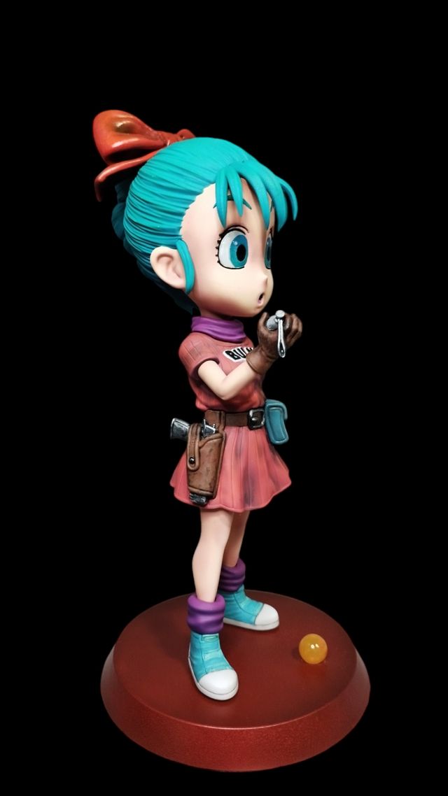 Figura de Bulma en Dragón Ball 1-6