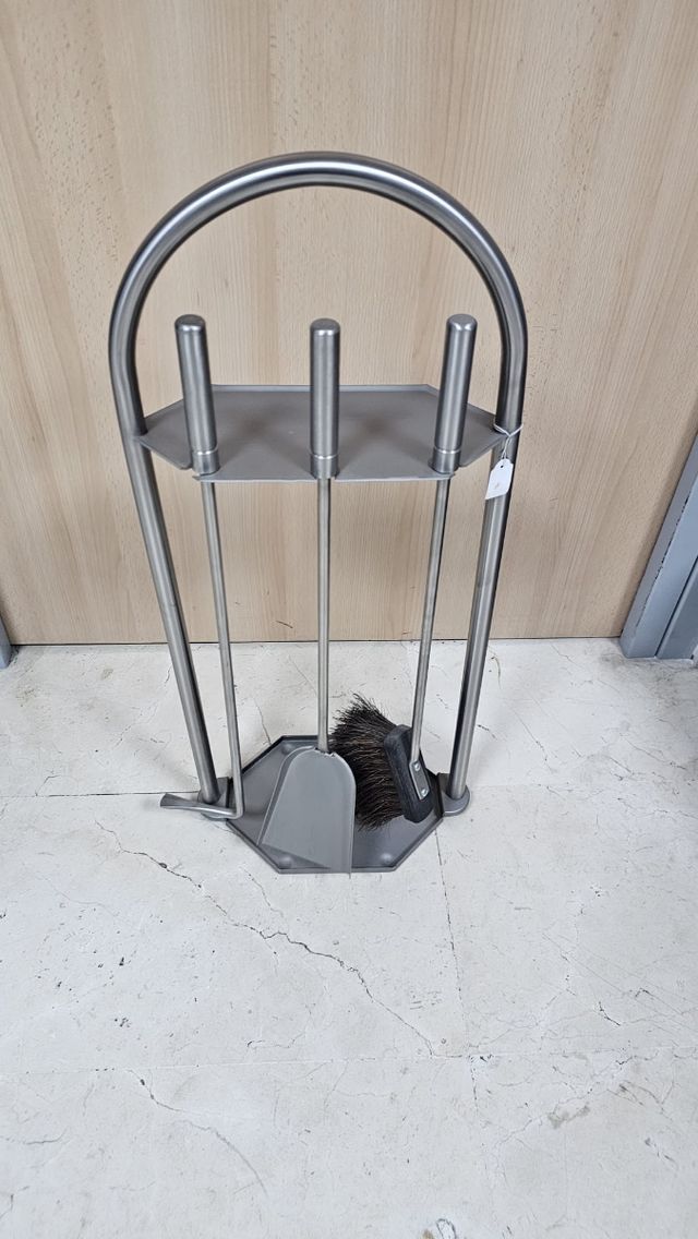 Set di strumenti per caminetto a legna