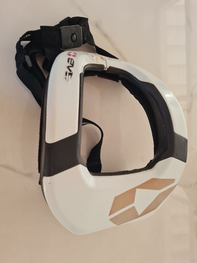 Collarín cervical EVS R4 Junior