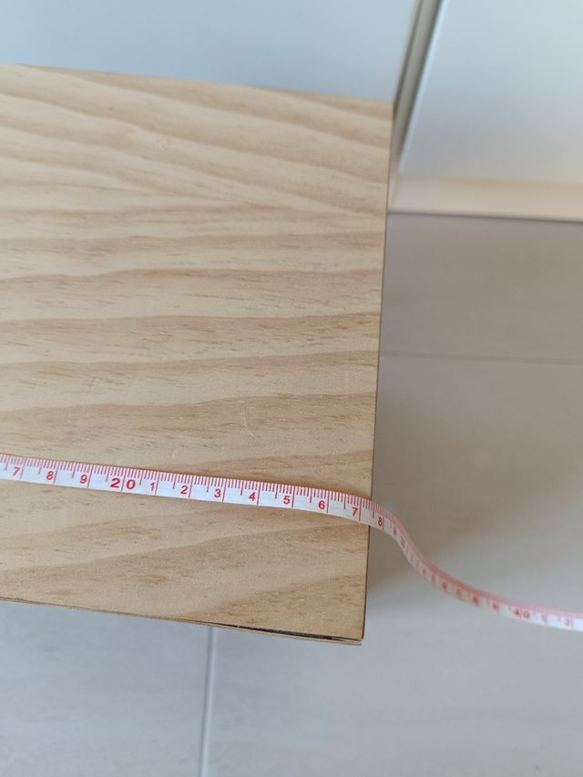 Caixa de madeira, prateleiras amovíveis