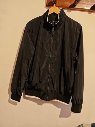 Chaqueta bomber negra