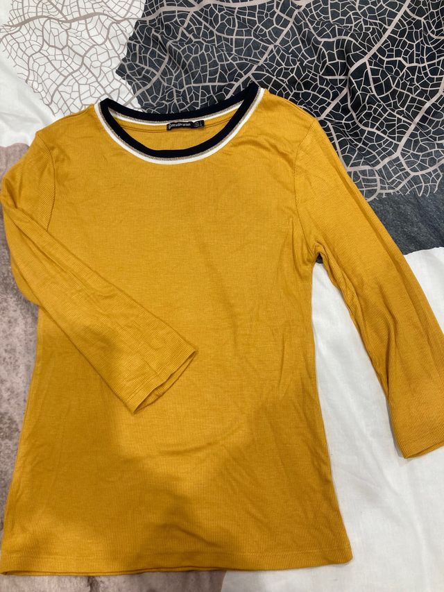 Camiseta sttadivarius