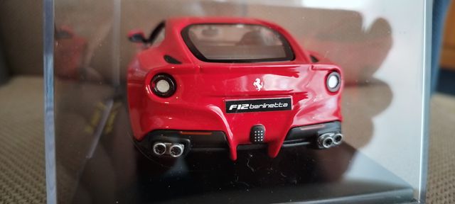 Modellino Ferrari F12 Berlinetta 2012 scala 1:24