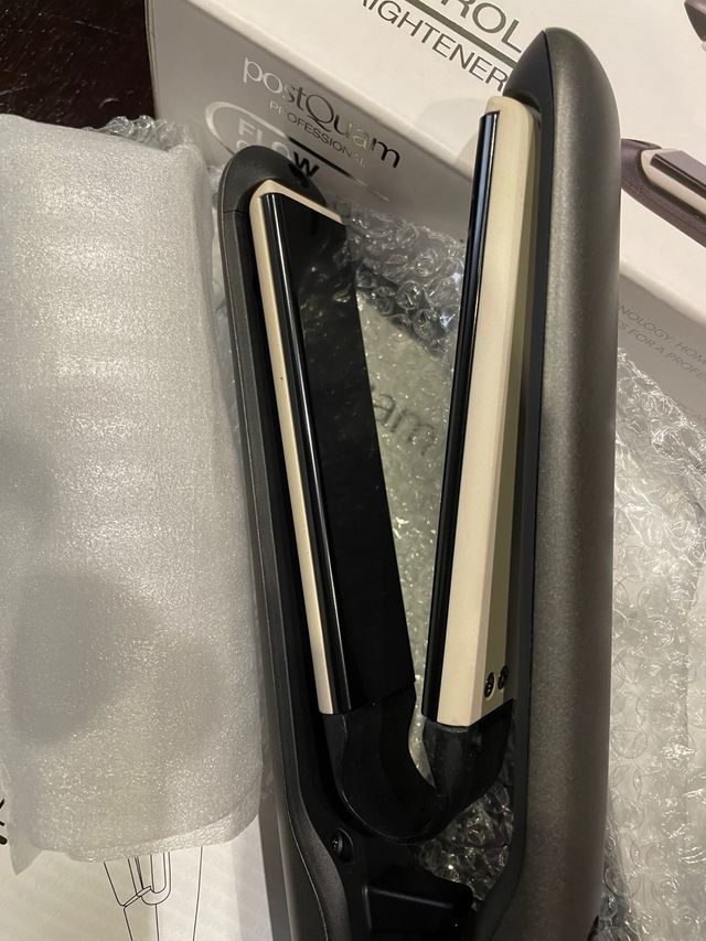 Plancha del pelo a estrenar