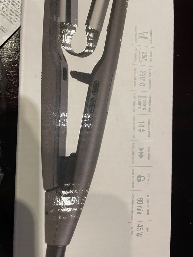 Plancha del pelo a estrenar