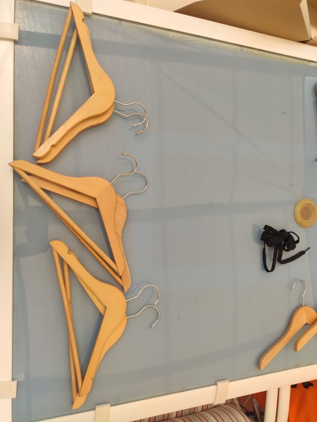 Perchas de madera para ropa de niñ@s