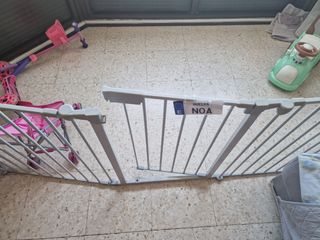Barrera seguridad 360cm para niños/mascotas gris