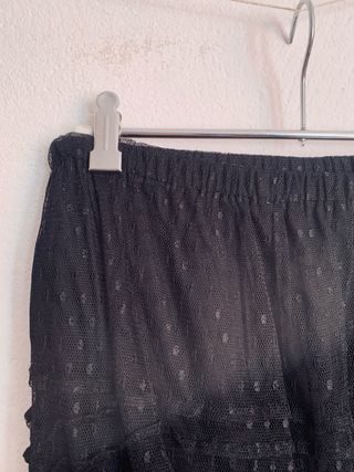 Falda midi encaje negra