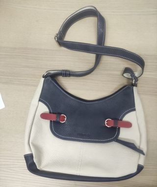 Bolsos de piel,   juntos o separados