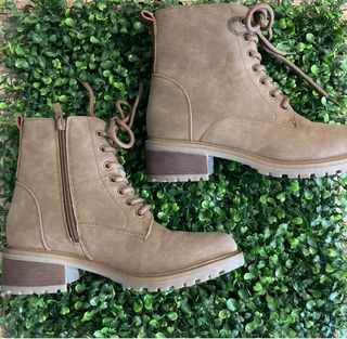 Stivaletto donna beige