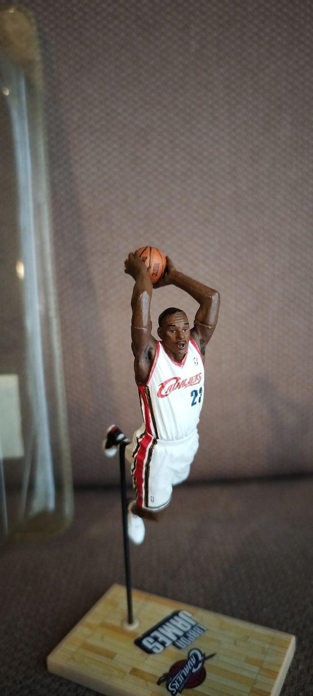 McFarlane LeBron James NBA Basket Action Figures