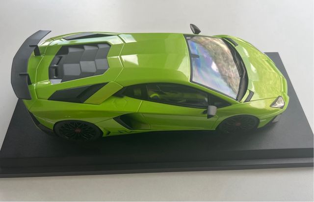 Lamborghini aventador sv 1/18