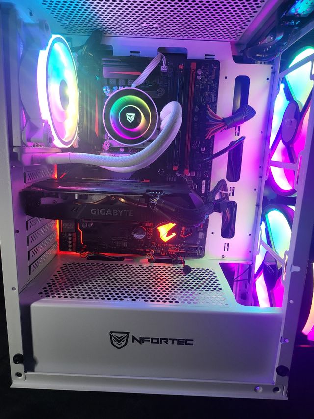 Pc Gaming i5 8600K + Rtx 2060 y liquida