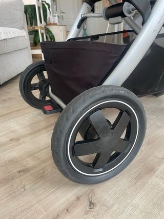 Carro bebe MaxiCosi y Capazo Oria