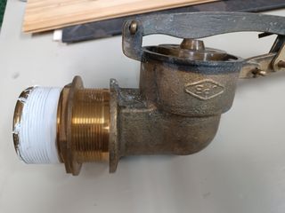 Boya cisterna con flotador