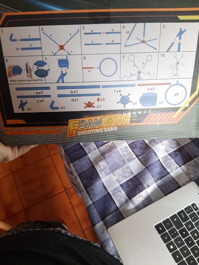 Giochi di tiro. Pistola con bersaglio 