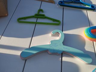 Perchas medianas 49 unid