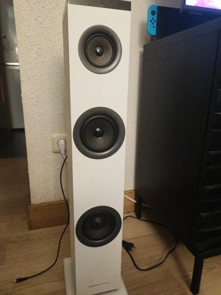 Torre de sonido de la marca energy