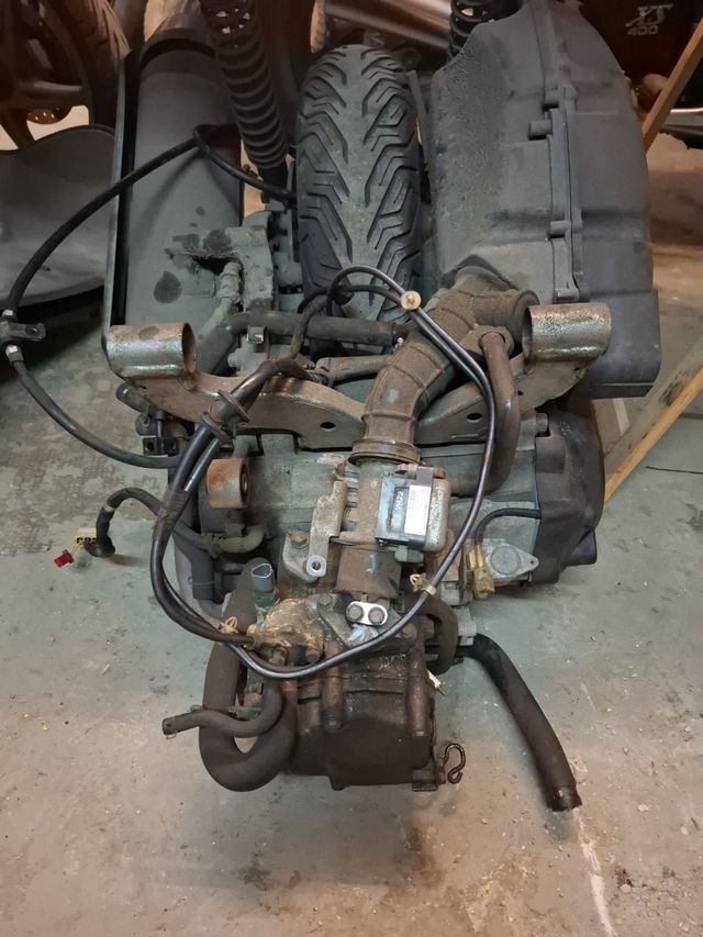 Restos honda forza 250