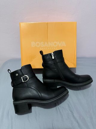 Botines color negro
