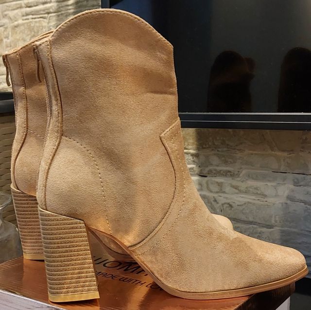 Stivaletti con tacco "36"